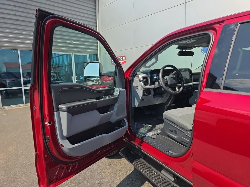 2026 Ford F-350SD XLT DRW