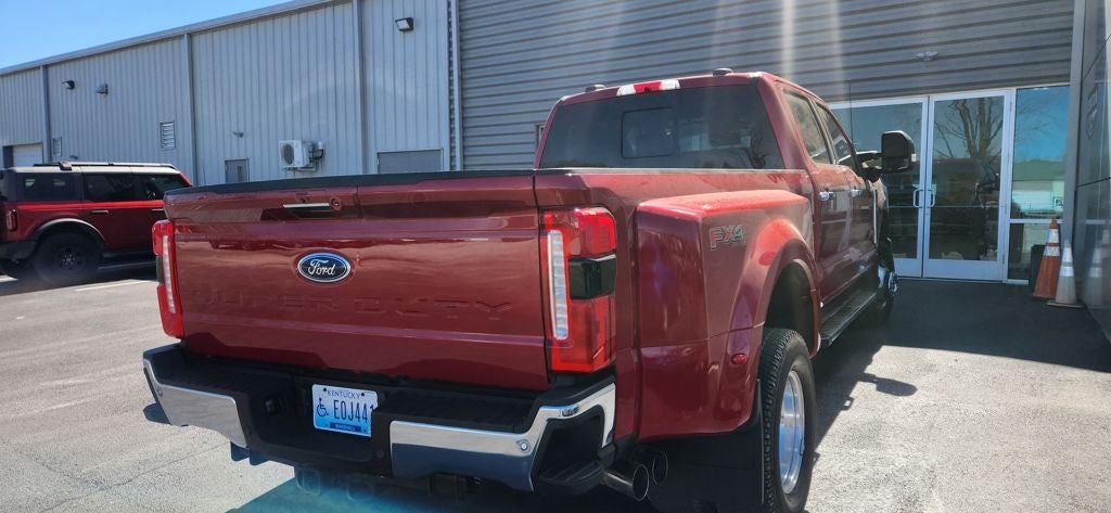 2023 Ford F-350SD Lariat DRW