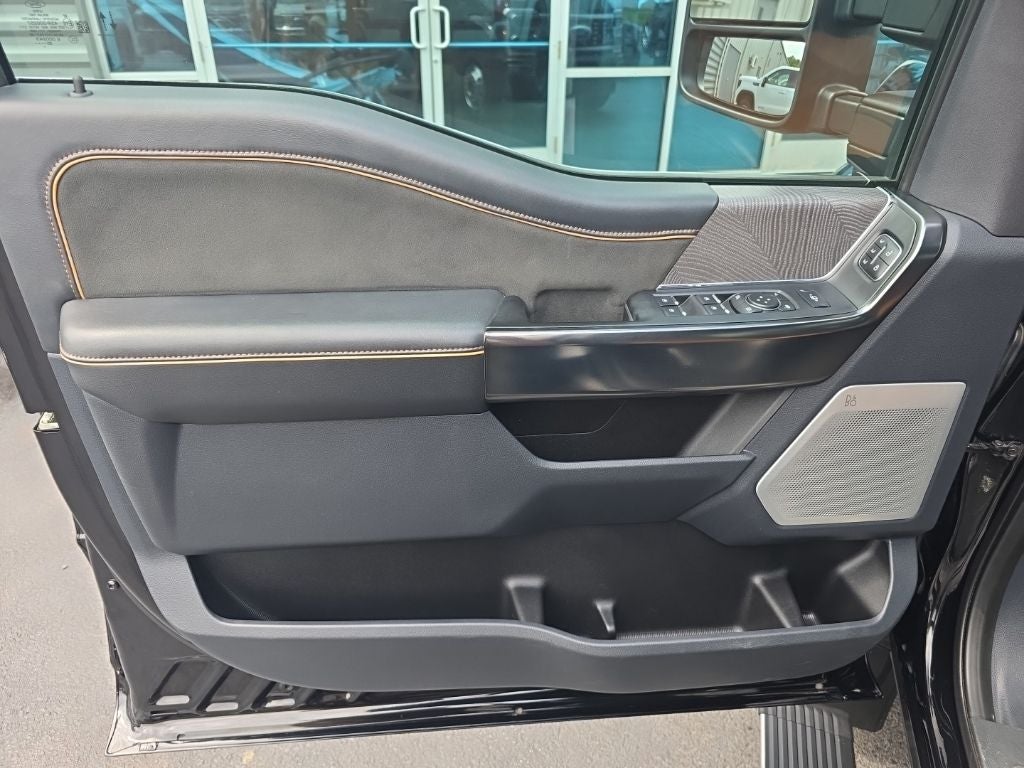 2023 Ford F-450SD Platinum DRW
