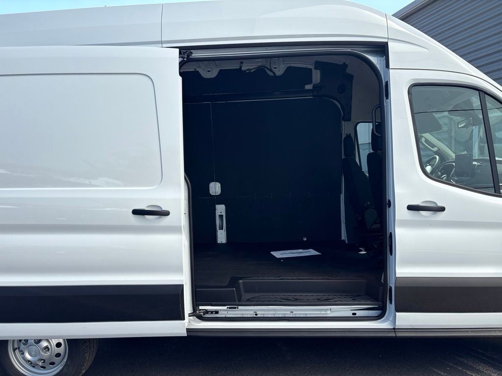 2027 Ford Transit-250 Base