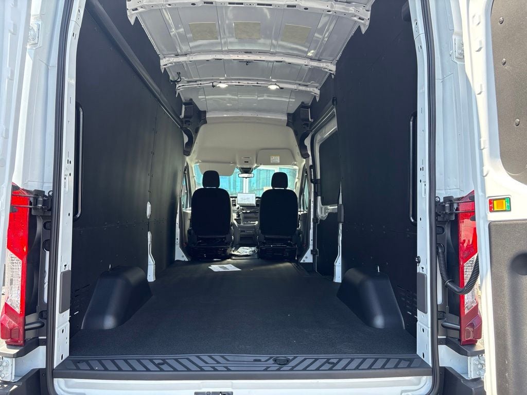 2027 Ford Transit-250 Base