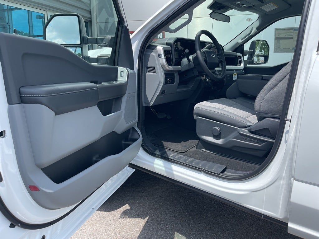 2025 Ford F-350SD XL