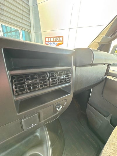 2025 Chevrolet Express 3500 LS Passenger