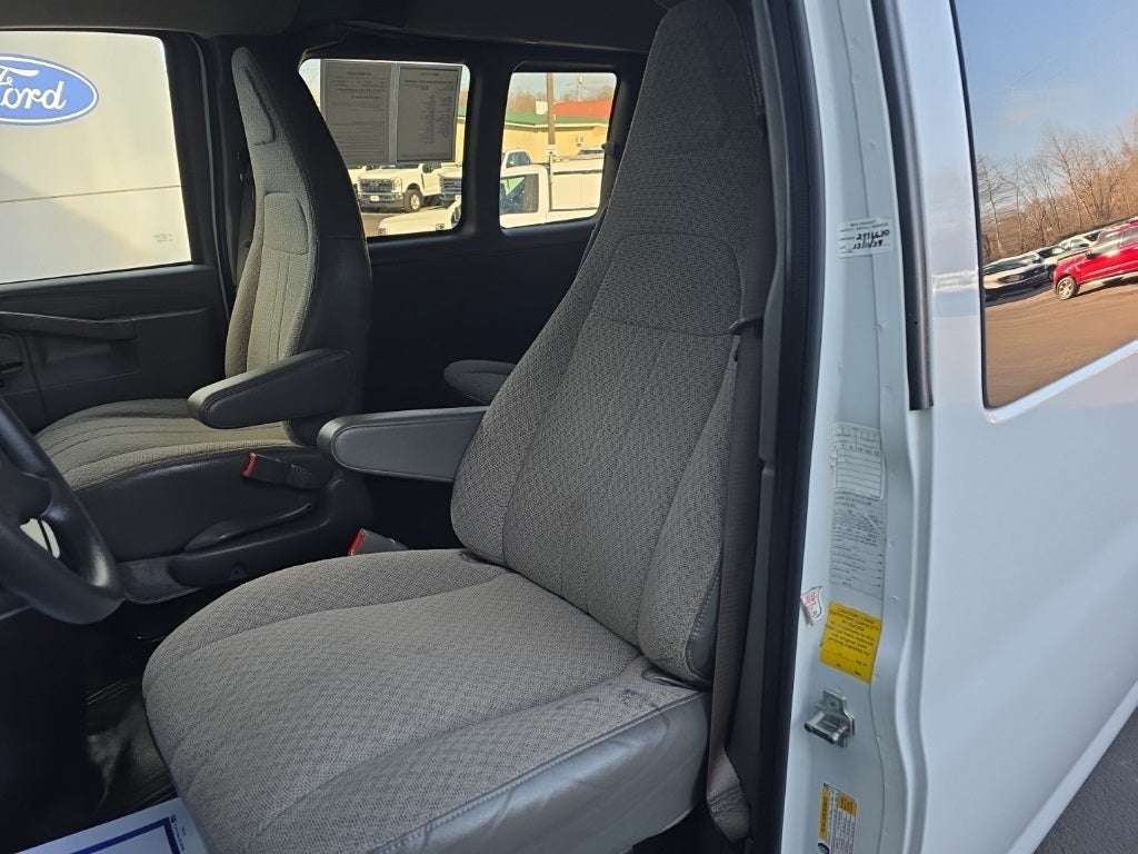 2023 Chevrolet Express 3500 LS Passenger