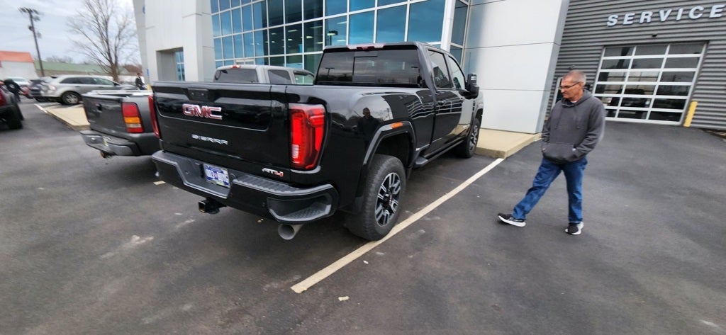 2023 GMC Sierra 2500HD AT4