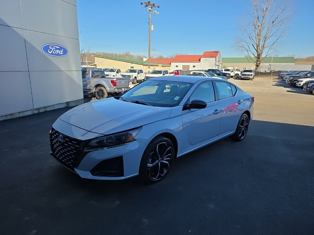 2025 Nissan Altima 2.5 SR