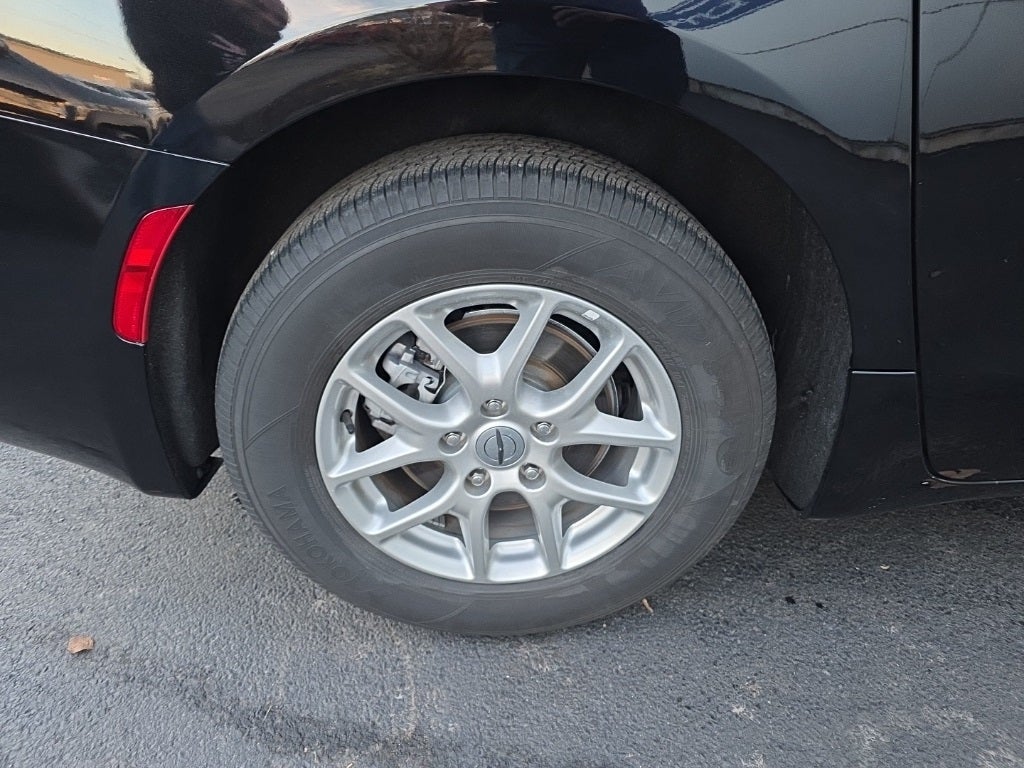 2024 Chrysler Voyager LX