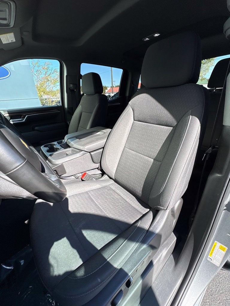 2025 Chevrolet Silverado 1500 LT LT1