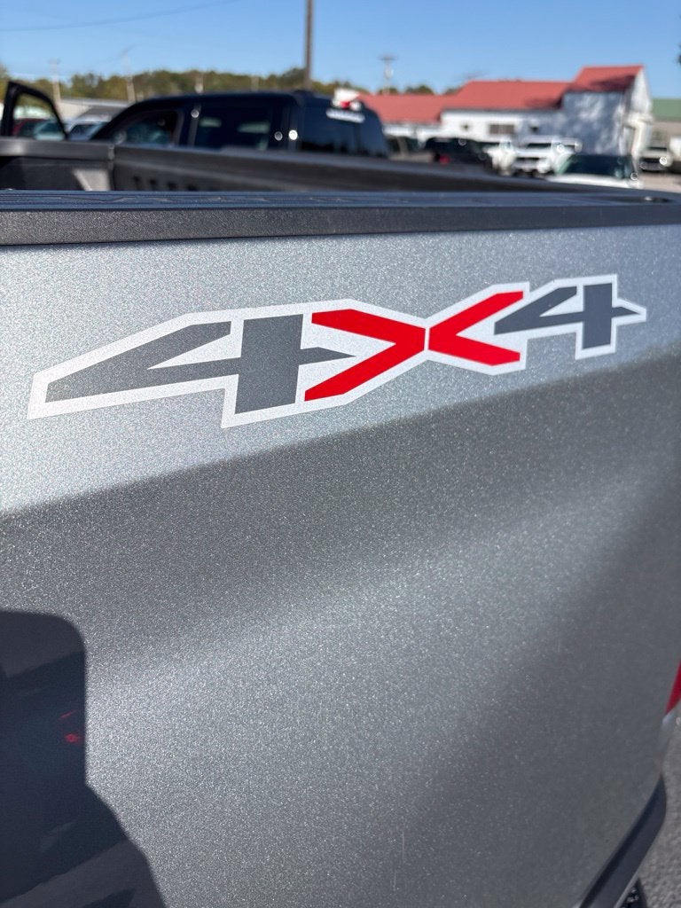 2025 Chevrolet Silverado 1500 LT LT1