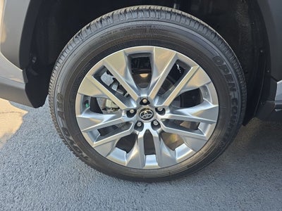2025 Toyota RAV4 XLE Premium