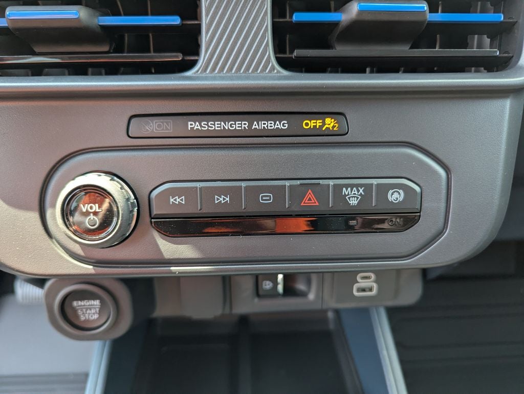 2026 Ford Maverick Lobo Standard