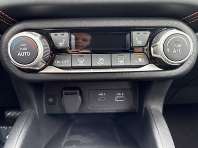 2024 Nissan Versa 1.6 SR