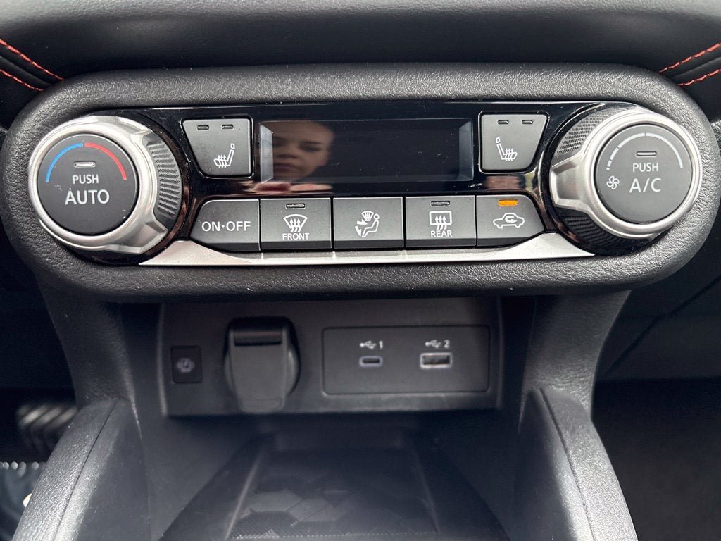 2024 Nissan Versa 1.6 SR