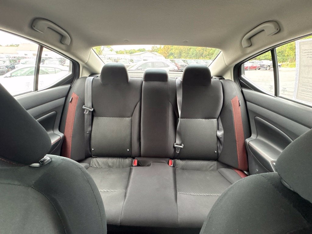 2024 Nissan Versa 1.6 SR