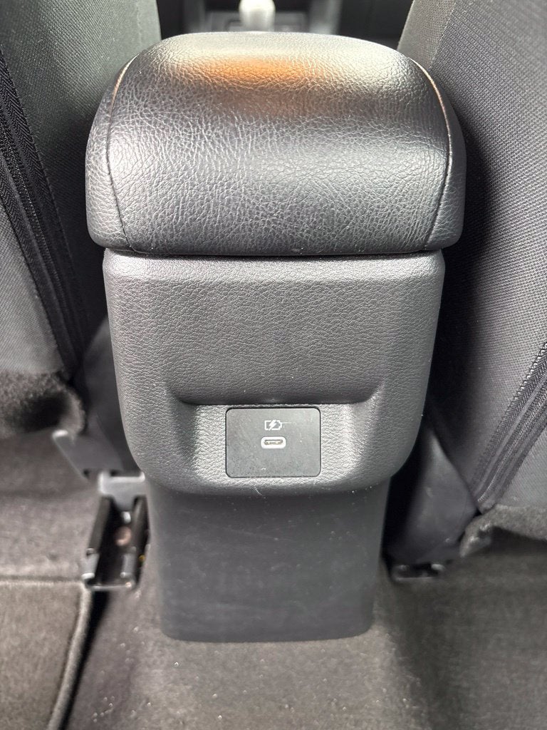 2024 Nissan Versa 1.6 SR