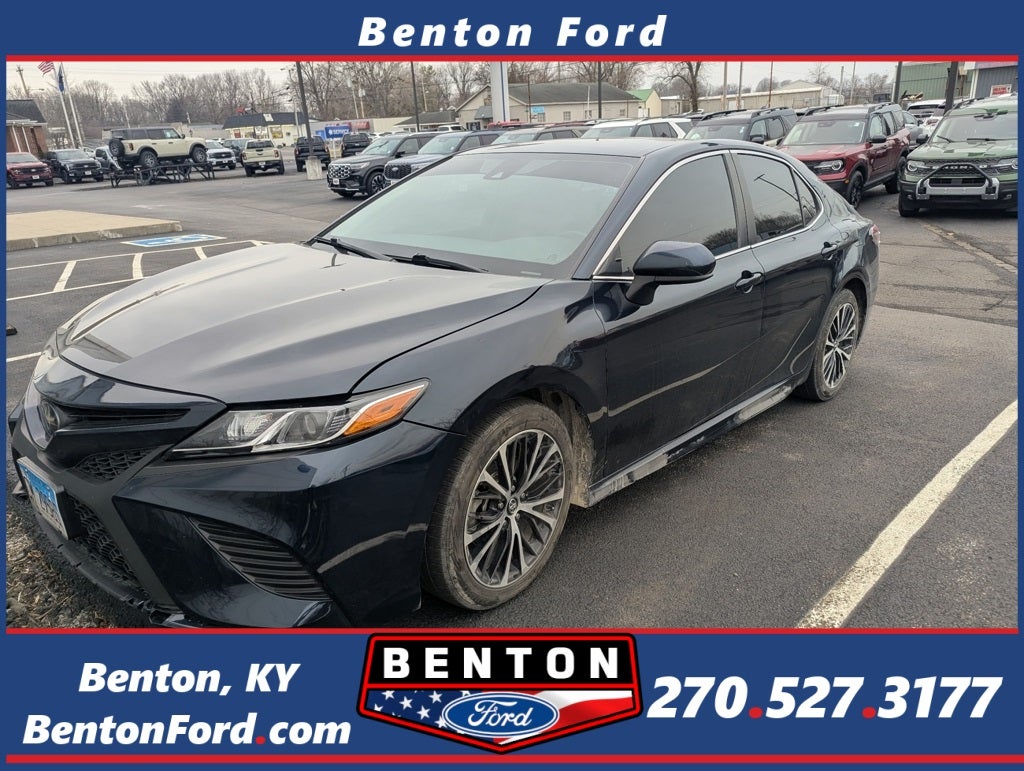 2020 Toyota Camry SE