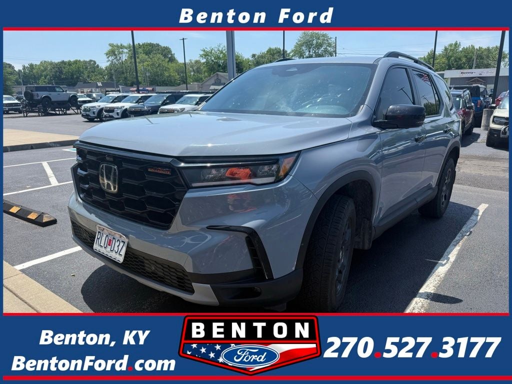2025 Honda Pilot TrailSport AWD's photo