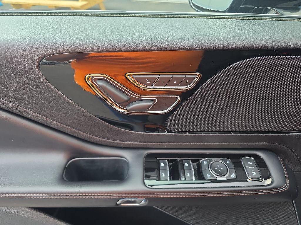 2023 Lincoln Aviator Standard