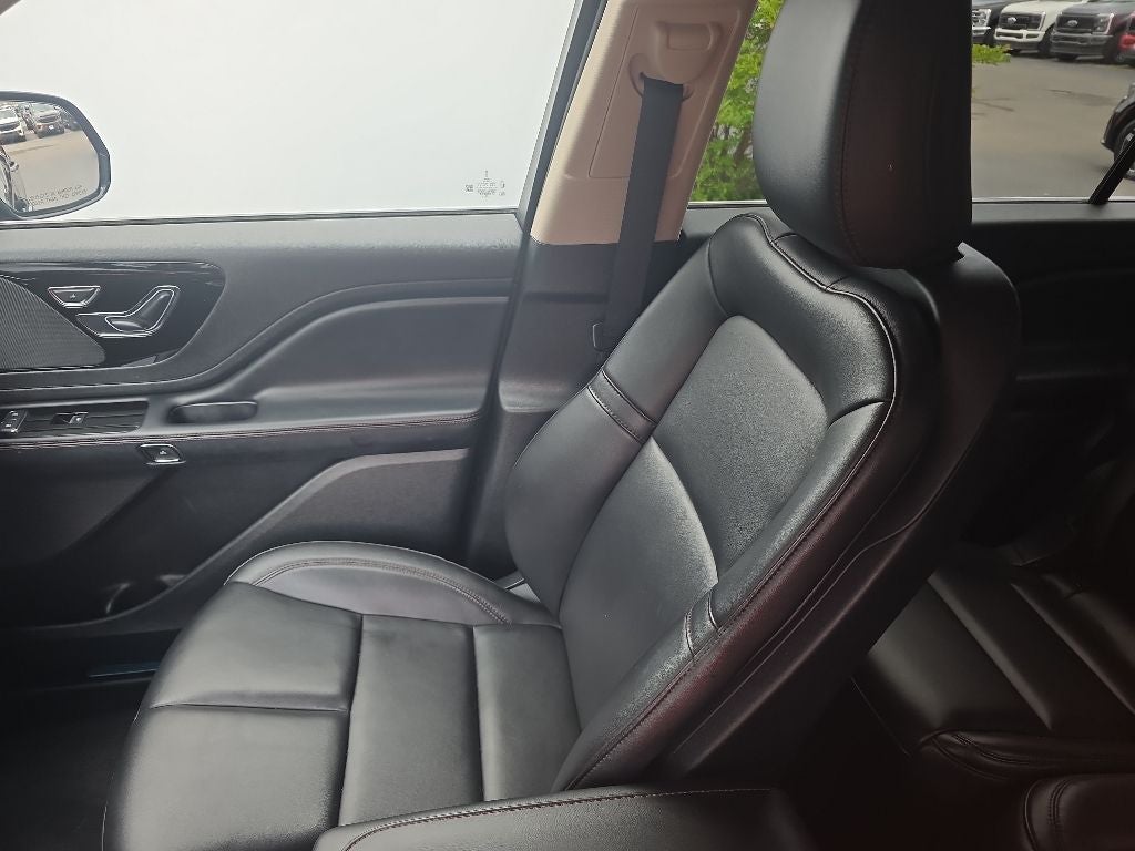2023 Lincoln Aviator Standard