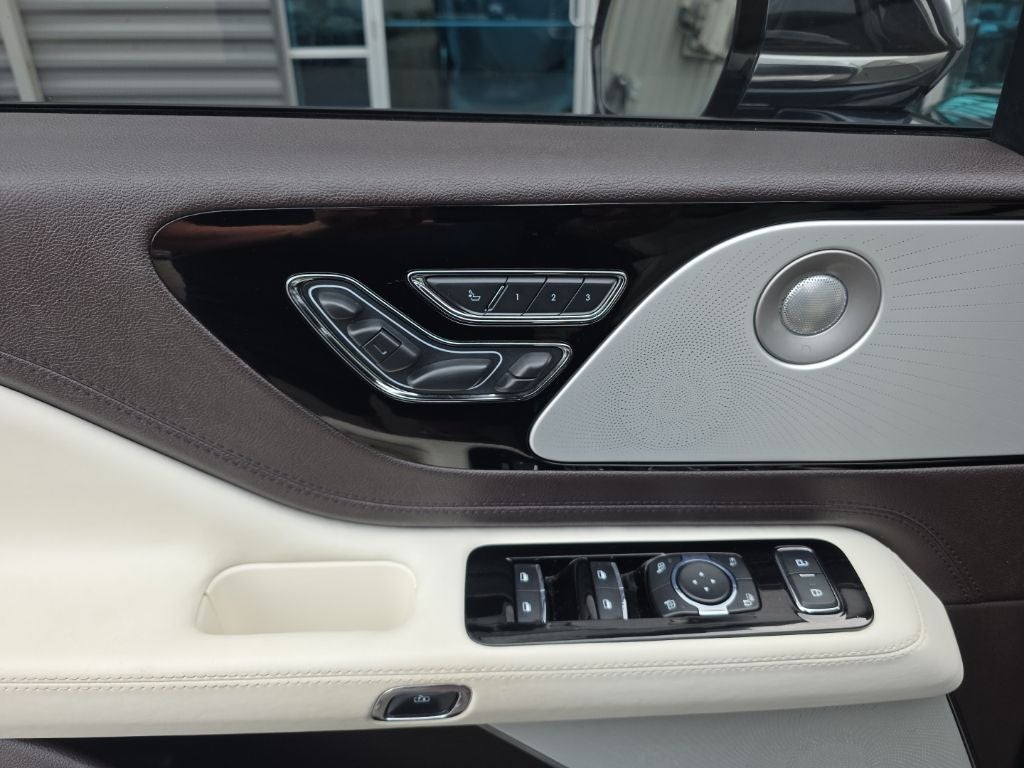 2021 Lincoln Aviator Black Label