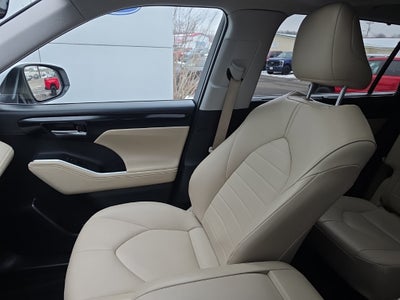 2024 Toyota Highlander XLE