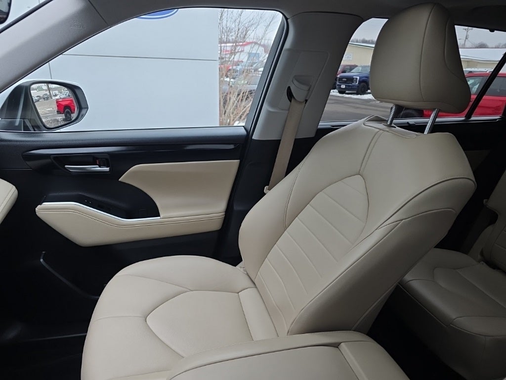 2024 Toyota Highlander XLE