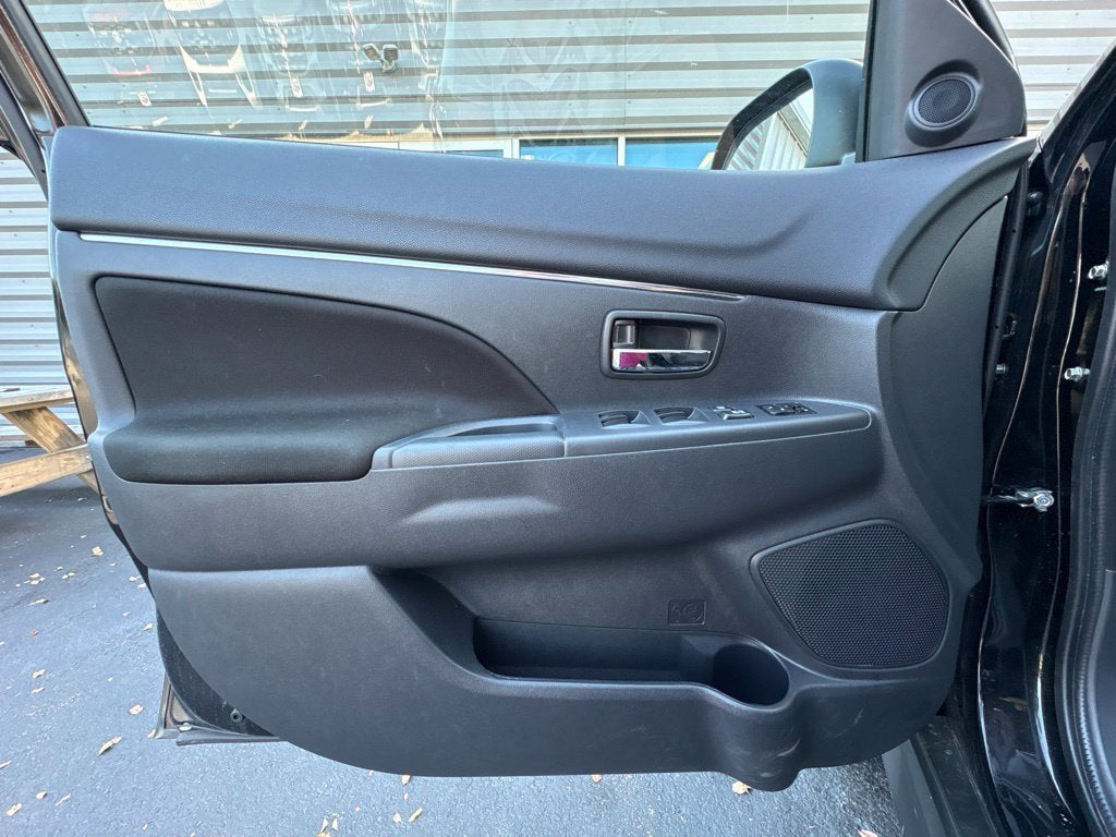 2026 Mitsubishi Outlander Sport 2.0 LE