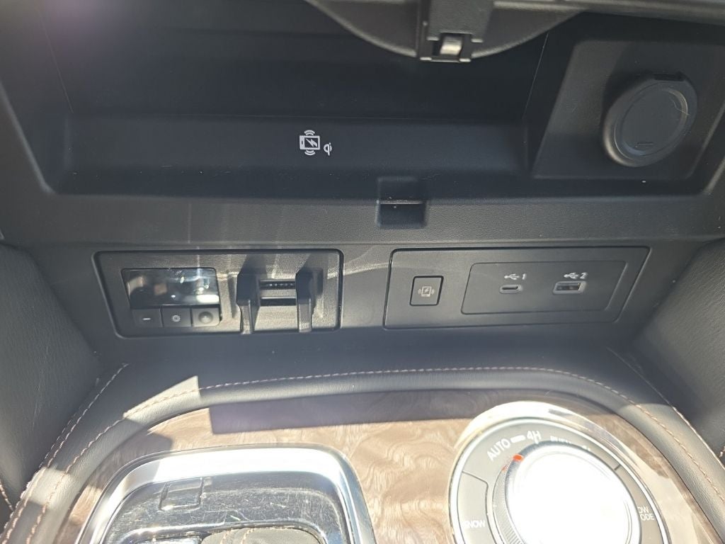 2023 Nissan Armada Platinum